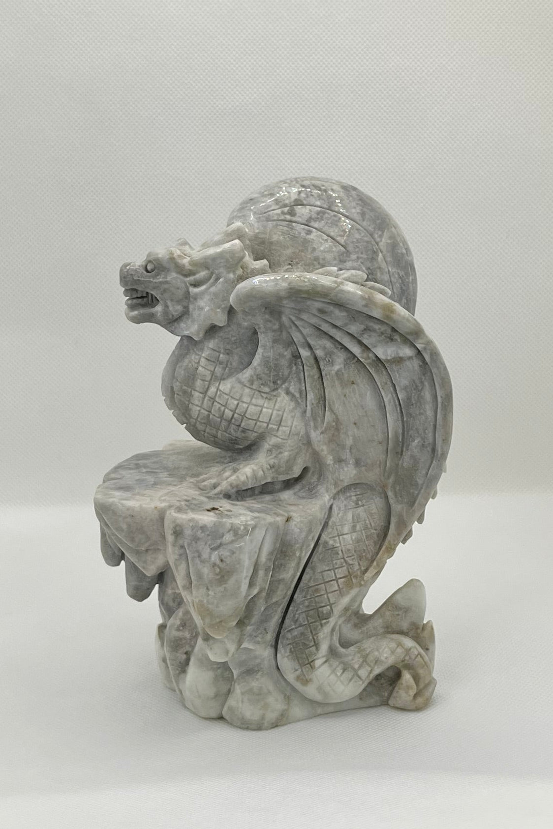 Hackmanite Dragon